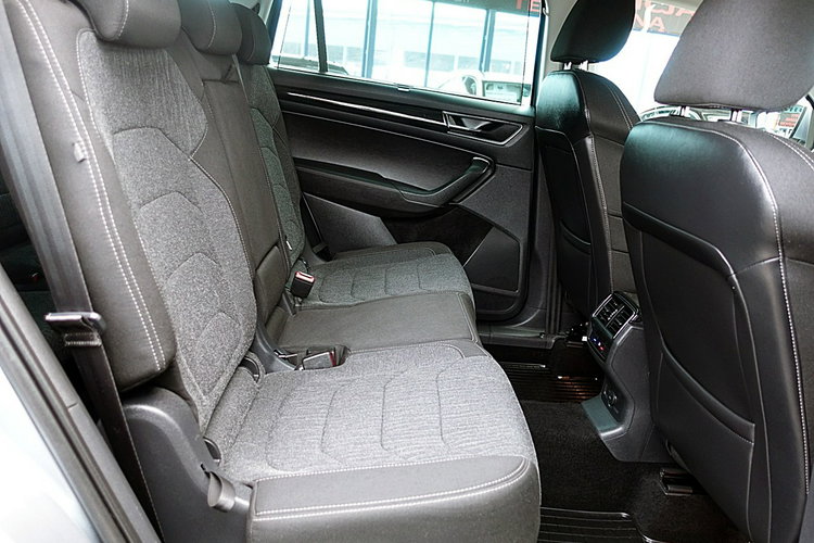 Skoda Kodiaq 7-OSÓB 4x4 DSG 190KM Navi+ACC+LED+Kamera Gwarancja 1WŁ. Kraj Bezwypadk 4x2 zdjęcie 10