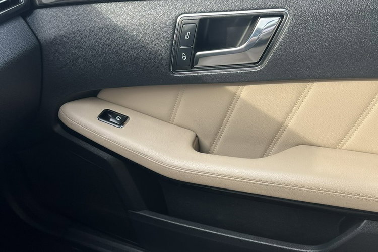 E 350 MERCEDES-BENZ E 350 W212 zdjęcie 26