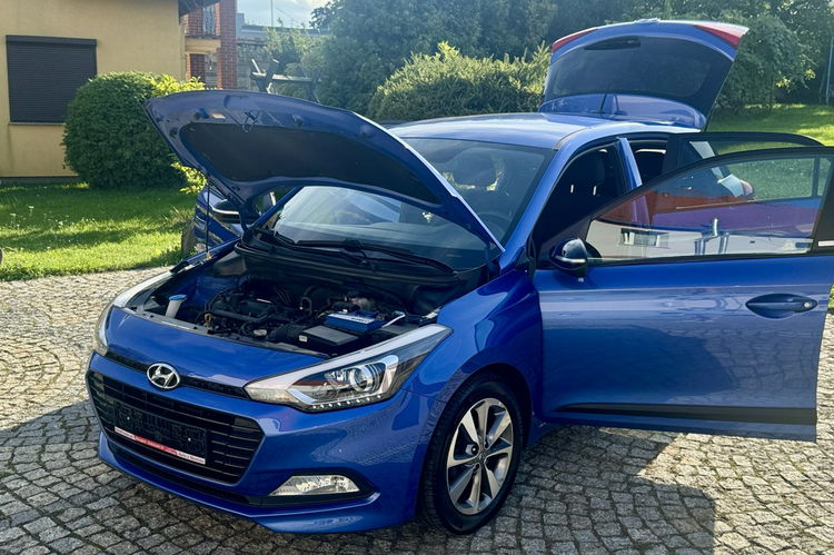 Hyundai i20 1.25 Benzyna 85KM z Niemiec wersja PASSION Kamera, Navi, Led - Full zdjęcie 12