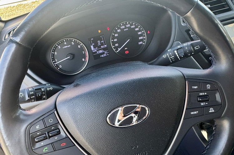 Hyundai i20 1.25 Benzyna 85KM z Niemiec wersja PASSION Kamera, Navi, Led - Full zdjęcie 20