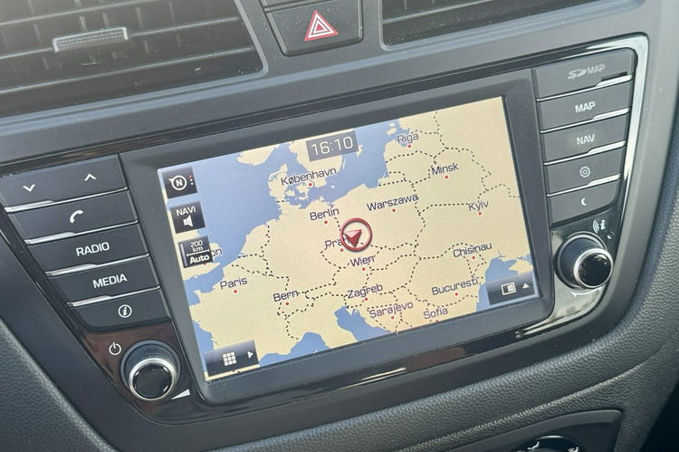 Hyundai i20 1.25 Benzyna 85KM z Niemiec wersja PASSION Kamera, Navi, Led - Full zdjęcie 21