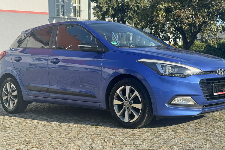 Hyundai i20 1.25 Benzyna 85KM z Niemiec wersja PASSION Kamera, Navi, Led - Full zdjęcie 5