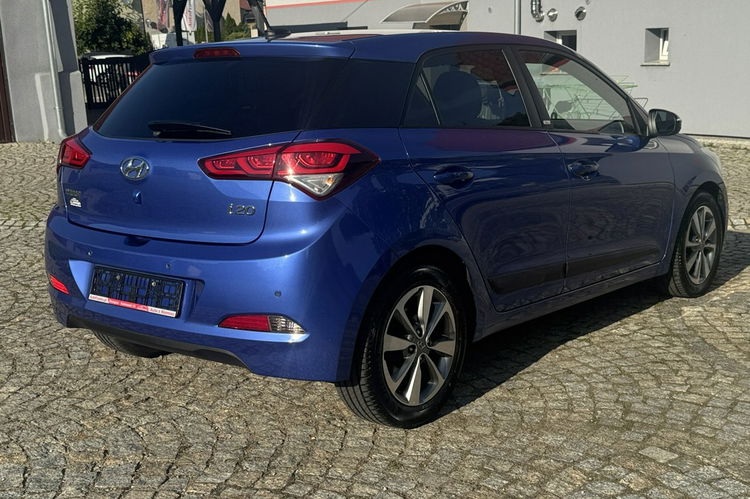 Hyundai i20 1.25 Benzyna 85KM z Niemiec wersja PASSION Kamera, Navi, Led - Full zdjęcie 9