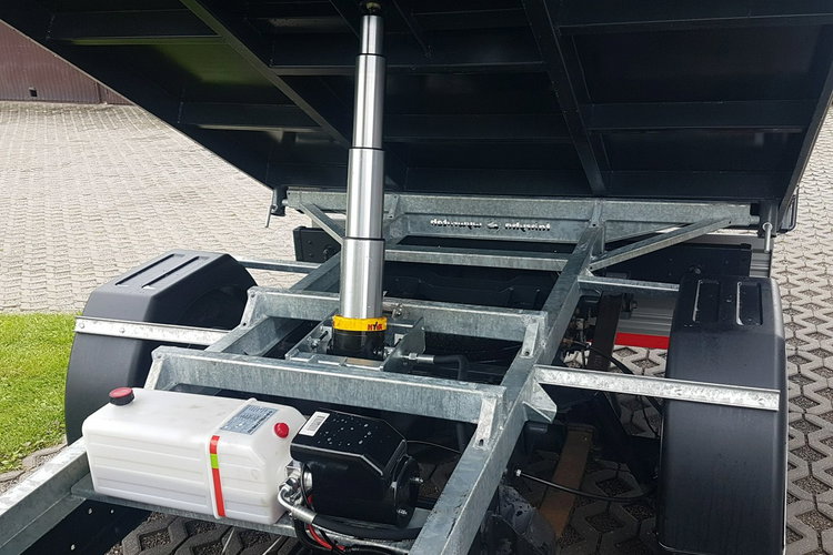 Iveco Daily 35S13 KIPER WYWROTKA 3-STRONNA 3.60x2.06 KLIMA MANUAl DMC 3500 KG zdjęcie 20