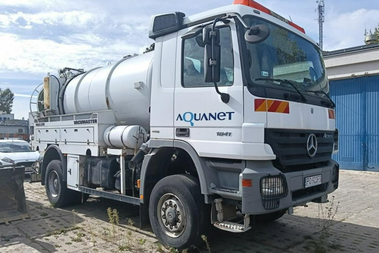 Mercedes ACTROS 1841 4X4 WUKO Muller Vacumaster F 100 E / Asenizacyjny / I-właściciel zdjęcie 3