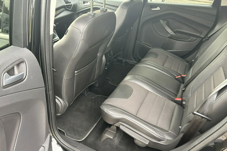 Ford Kuga 4x4 zdjęcie 15