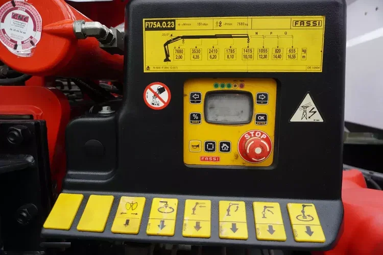 Mercedes Arocs 2636 6x4 / Fassi F175 / 7.7 t / 10 m / Wywrotka 2-stronna / Hydroburta zdjęcie 14