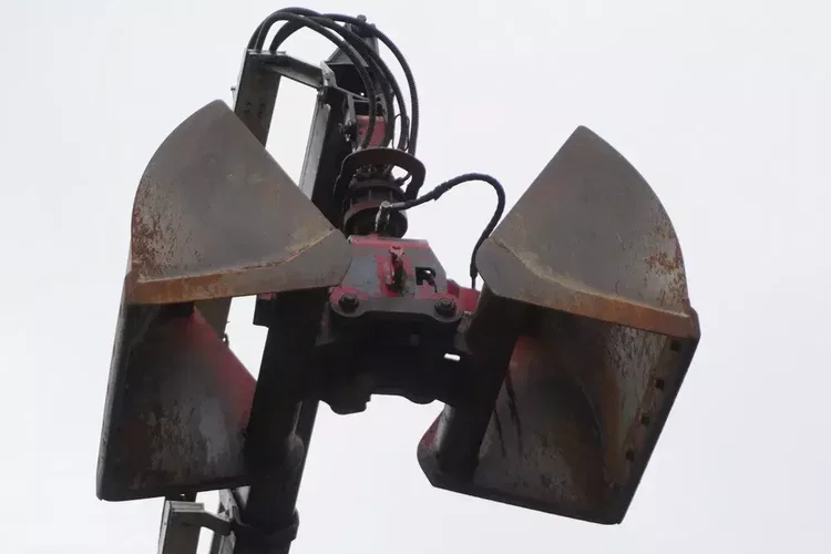 Mercedes Arocs 2636 6x4 / Fassi F175 / 7.7 t / 10 m / Wywrotka 2-stronna / Hydroburta zdjęcie 20