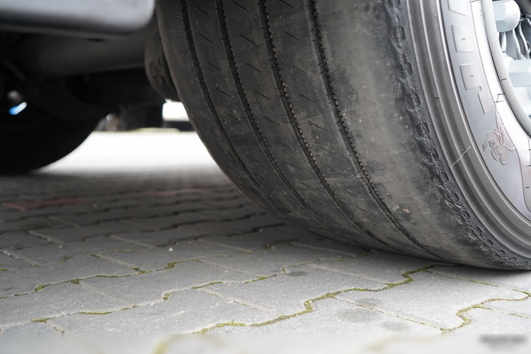 Volvo FH 460 / ZESTAW TANDEM / 120 M3 / PRZEJAZDOWY / I-SAVE / KLIMA POSTOJOWA / OŚ PODNOSZONA SKRĘTNA / WIELTON / PLANDEKA ZBROJONA  6x2 zdjęcie 36