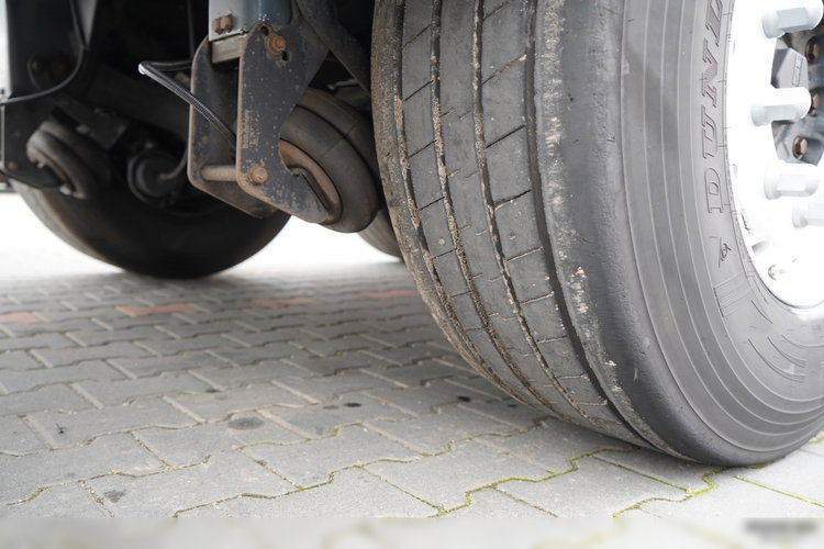 KEMPF WYWROTKA 60m3 / KLAPO DRZWI / OŚ PODNOSZONA / 2021  zdjęcie 17