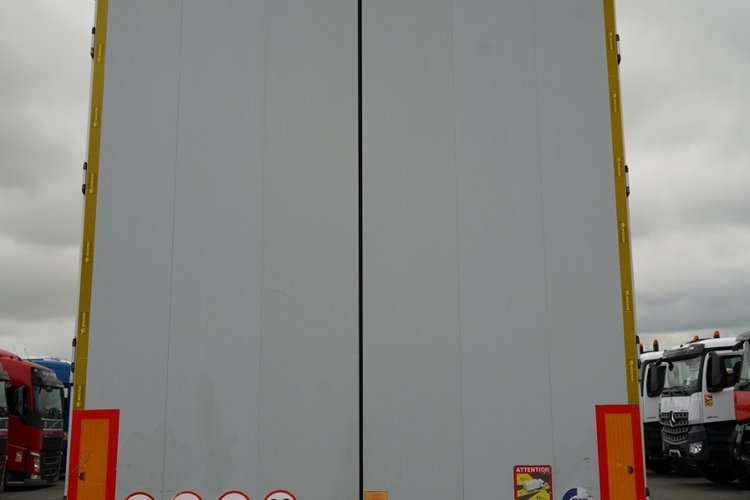 Wielton / FIRANKA / STANDARD / OŚ PODNOSZONA / PLANDEKA ZBROJONA zdjęcie 10