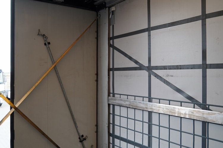 Wielton / FIRANKA / STANDARD / OŚ PODNOSZONA / PLANDEKA ZBROJONA zdjęcie 18