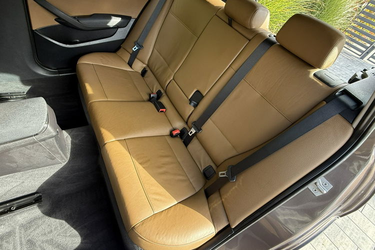 BMW X1 NOWY ROZRZĄD zadbane serwisowane bezwypadkowe zdjęcie 21