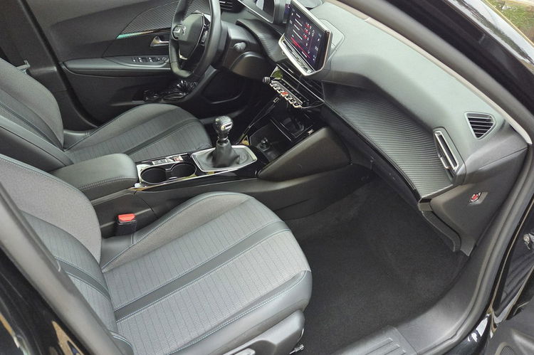 Peugeot 2008 1.2 ALLURE FV 23% Ast. Pasa Kamera 360 Navi Skóra PDC Super Stan zdjęcie 11