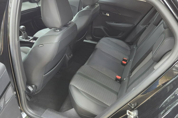 Peugeot 2008 1.2 ALLURE FV 23% Ast. Pasa Kamera 360 Navi Skóra PDC Super Stan zdjęcie 13