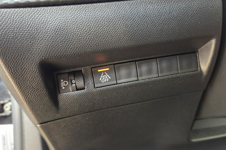 Peugeot 2008 1.2 ALLURE FV 23% Ast. Pasa Kamera 360 Navi Skóra PDC Super Stan zdjęcie 28