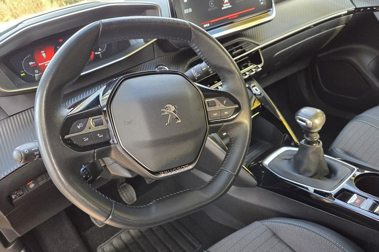 Peugeot 2008 1.2 ALLURE FV 23% Ast. Pasa Kamera 360 Navi Skóra PDC Super Stan zdjęcie 29