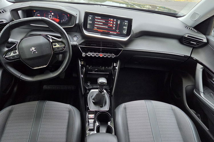 Peugeot 2008 1.2 ALLURE FV 23% Ast. Pasa Kamera 360 Navi Skóra PDC Super Stan zdjęcie 9