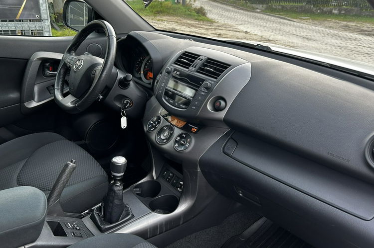 Toyota RAV-4 2.0 Ben/Gaz AWD Zadbana 2 Właścicieli zdjęcie 15