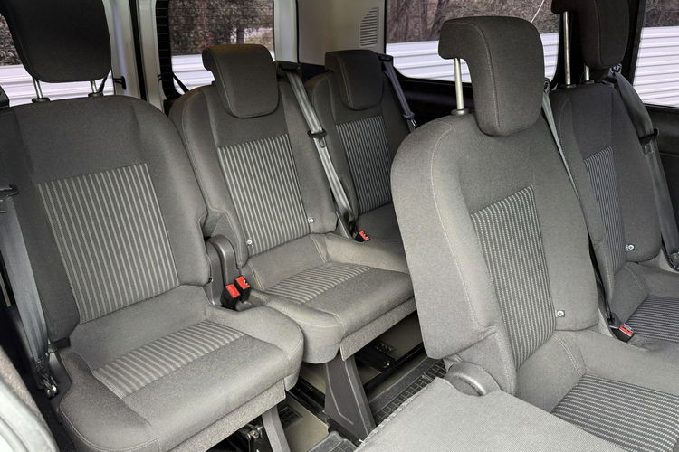Ford Transit Custom 9-osobowy. zdjęcie 11