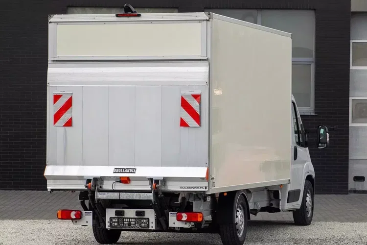Peugeot Boxer 165KM 8ep KONTENER + WINDA dHollandia 750kg zdjęcie 2