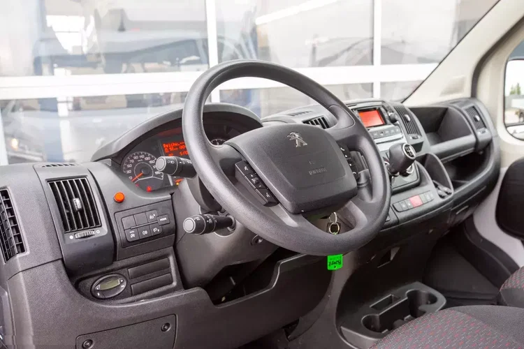 Peugeot Boxer 165KM 8ep KONTENER + WINDA dHollandia 750kg zdjęcie 9