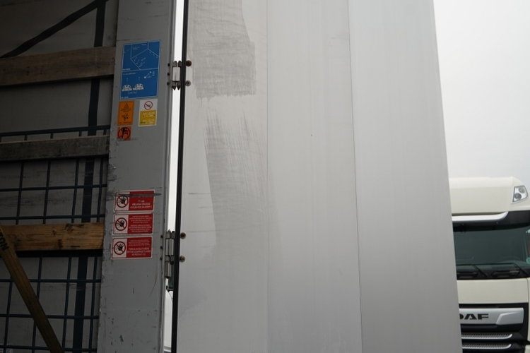 Wielton / FIRANKA / STANDARD / OŚ PODNOSZONA / PLANDEKA ZBROJONA zdjęcie 13