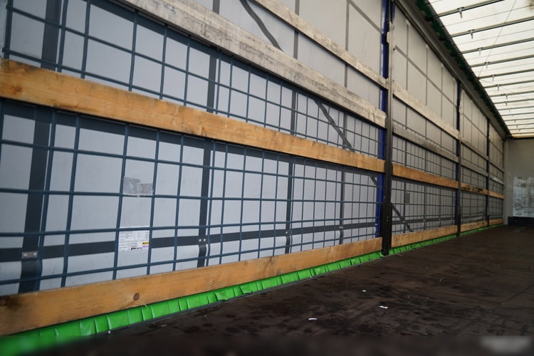 Wielton / FIRANKA / STANDARD / OŚ PODNOSZONA / PLANDEKA ZBROJONA zdjęcie 15