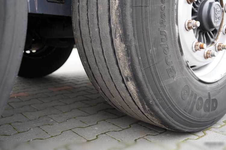 Wielton / FIRANKA / STANDARD / OŚ PODNOSZONA / PLANDEKA ZBROJONA zdjęcie 23