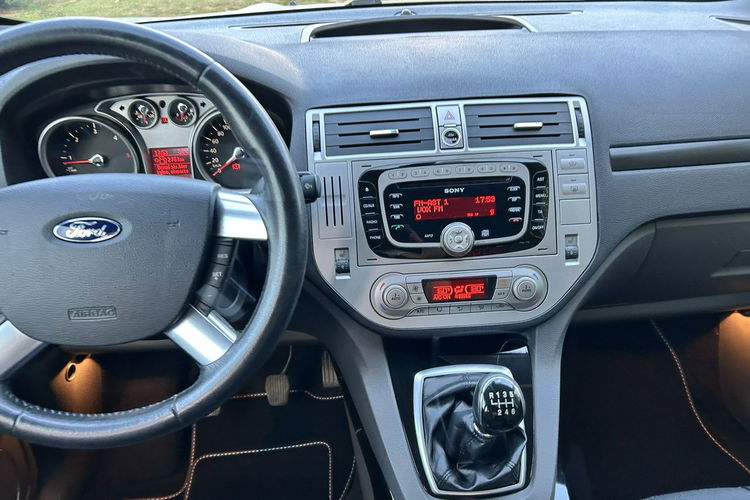 Ford Kuga Titanium zdjęcie 11