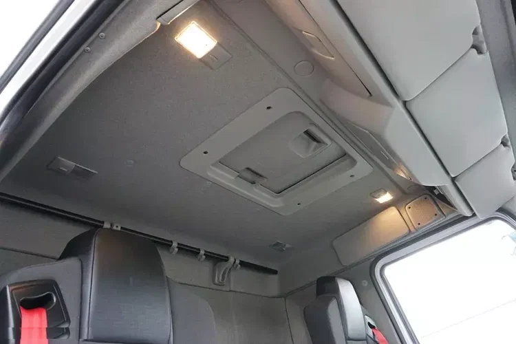 Renault D 16 / 280 / ACC / E 6 / FIRANKA + WINDA / ŁAD. 8 790 KG / 17 PALET zdjęcie 17