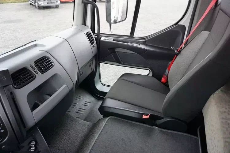 Renault D 16 / 280 / ACC / E 6 / FIRANKA + WINDA / ŁAD. 8 790 KG / 17 PALET zdjęcie 22