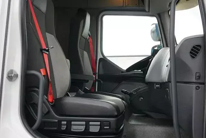 Renault D 16 / 280 / ACC / E 6 / FIRANKA + WINDA / ŁAD. 8 790 KG / 17 PALET zdjęcie 8