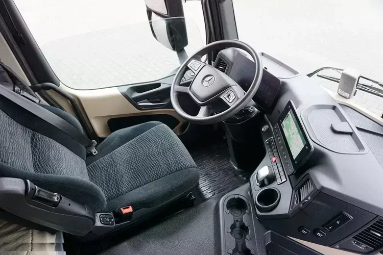 Mercedes / 1833 / E 6 / BDF + WINDA / 7.15 , 7.45, 7.82 M / ŁAD. 9 610 KG zdjęcie 13