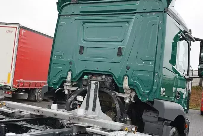 Mercedes / 1833 / E 6 / BDF + WINDA / 7.15 , 7.45, 7.82 M / ŁAD. 9 610 KG zdjęcie 27