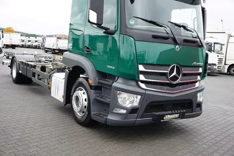Mercedes / 1833 / E 6 / BDF + WINDA / 7.15 , 7.45, 7.82 M / ŁAD. 9 610 KG zdjęcie 32