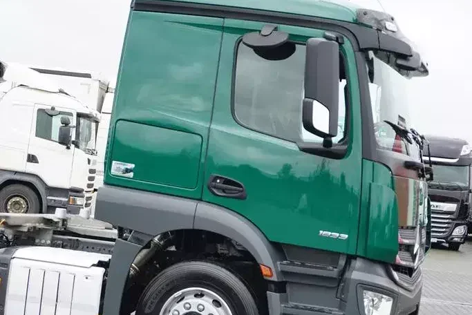 Mercedes / 1833 / E 6 / BDF + WINDA / 7.15 , 7.45, 7.82 M / ŁAD. 9 610 KG zdjęcie 34