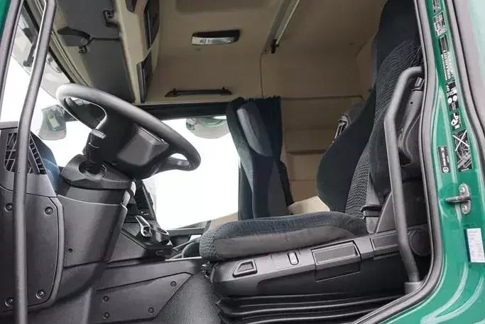 Mercedes / 1833 / E 6 / BDF + WINDA / 7.15 , 7.45, 7.82 M / ŁAD. 9 610 KG zdjęcie 7