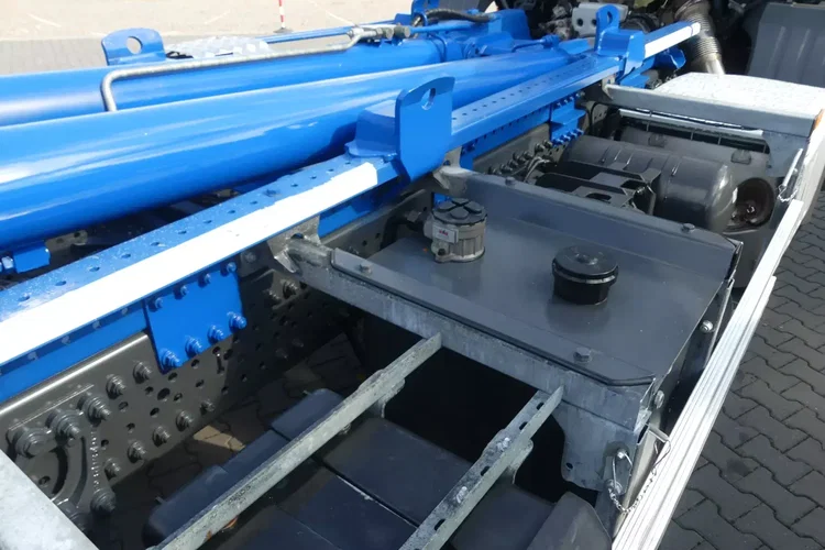 Mercedes ANTOS 2540 / 6x2 / HAKOWIEC 20t / EURO 6 / NISKI PRZEBIEG / zdjęcie 21