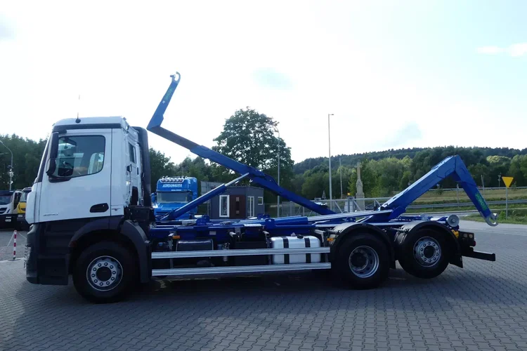 Mercedes ANTOS 2540 / 6x2 / HAKOWIEC 20t / EURO 6 / NISKI PRZEBIEG / zdjęcie 4