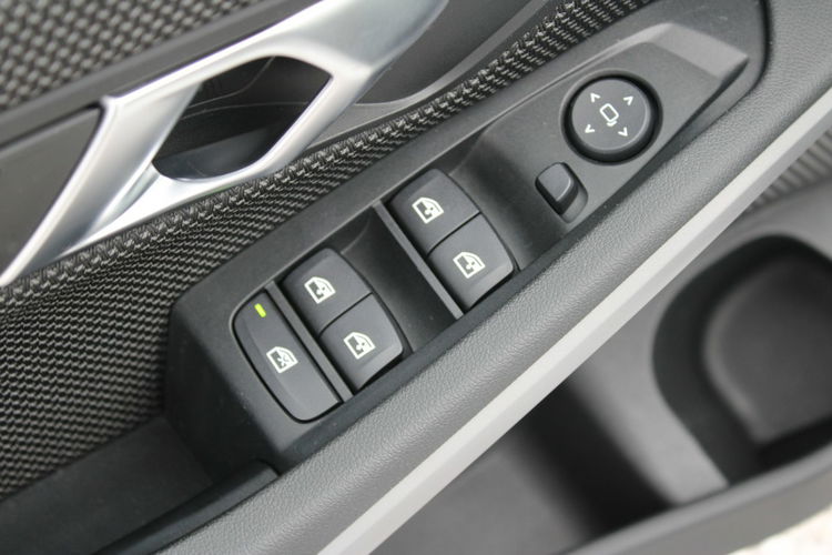 BMW 318 Salon Polska Gwarancja Grzane fotele zdjęcie 16