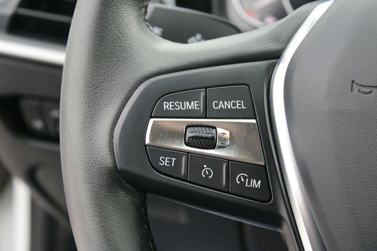 BMW 318 Salon Polska Gwarancja Grzane fotele zdjęcie 18