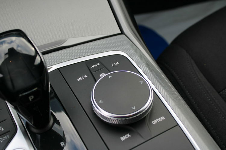 BMW 318 Salon Polska Gwarancja Grzane fotele zdjęcie 24