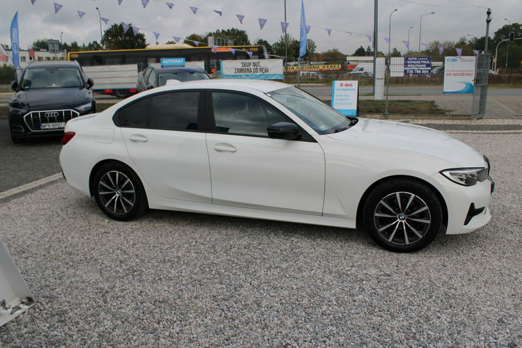 BMW 318 Salon Polska Gwarancja Grzane fotele zdjęcie 4