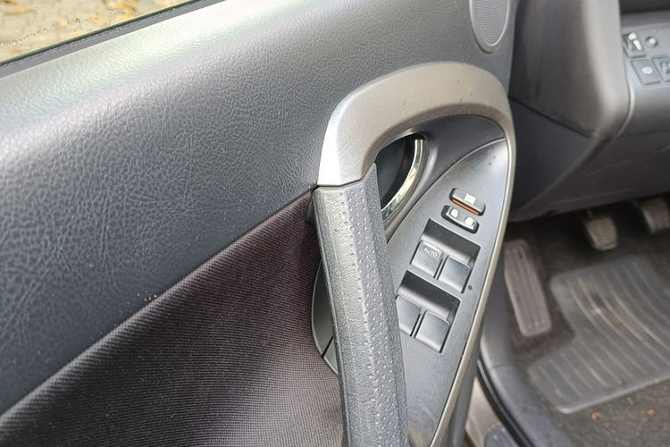 Toyota RAV-4 2.0 , I właściciel, mały przebieg, bezwypadkowy, krajowy zdjęcie 12