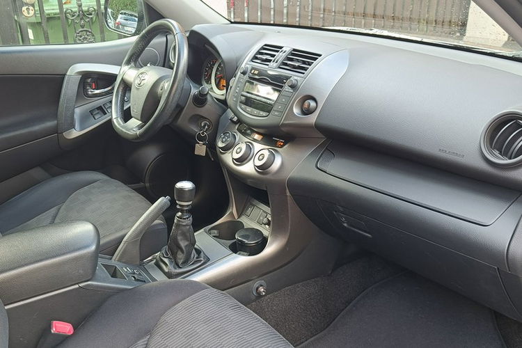 Toyota RAV-4 2.0 , I właściciel, mały przebieg, bezwypadkowy, krajowy zdjęcie 18