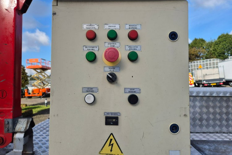 Atego 918 4X4 / ZWYŻKA Mercedes-Benz Atego 918 / 4X4 / ZWYŻKA / MAX 18M / 200KG ŁADOWNOŚĆ zdjęcie 21