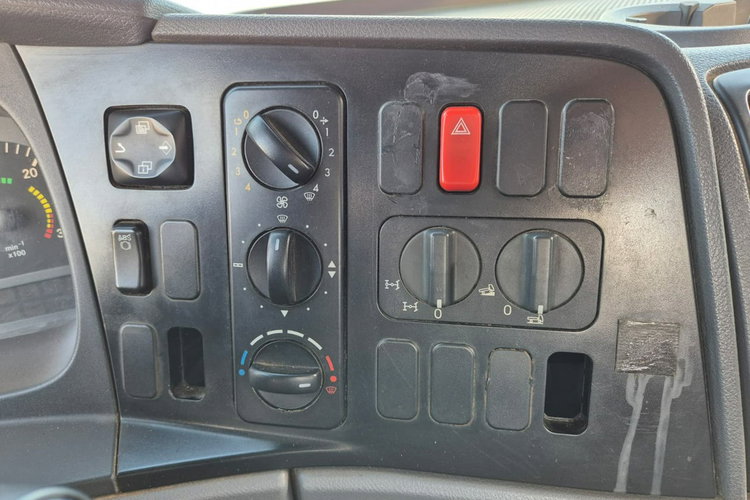 Atego 918 4X4 / ZWYŻKA Mercedes-Benz Atego 918 / 4X4 / ZWYŻKA / MAX 18M / 200KG ŁADOWNOŚĆ zdjęcie 28