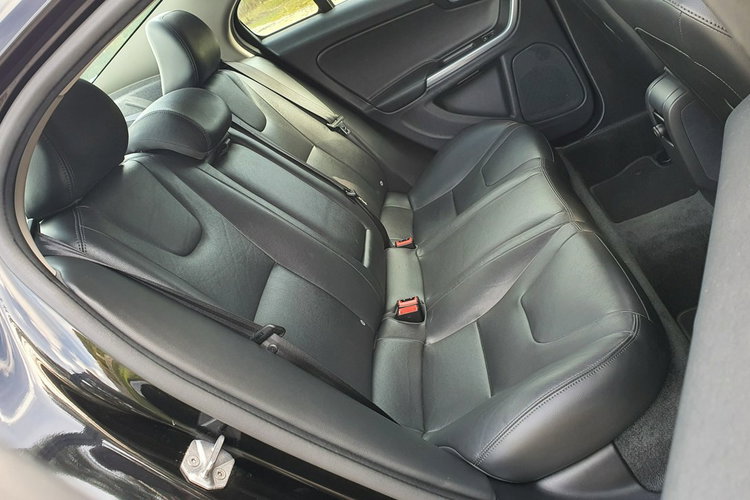 Volvo S60 2.0 D3 150KM # Momentum # NAVI # Automat # Skóra # Pełna Dokumentacja zdjęcie 9