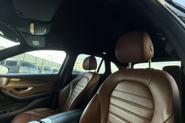 Mercedes GLC 250 4-Matic polski salon ledy skóry Navi czarny dach zamiana 1r. Gwarancji zdjęcie 17
